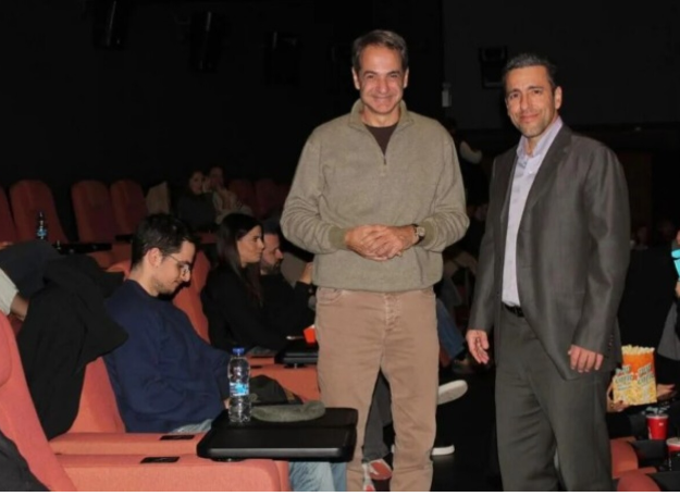 Ο Κυριάκος Μητσοτάκης είδε τον «Καποδίστρια» του Σμαραγδή μαζί με τον γιο του