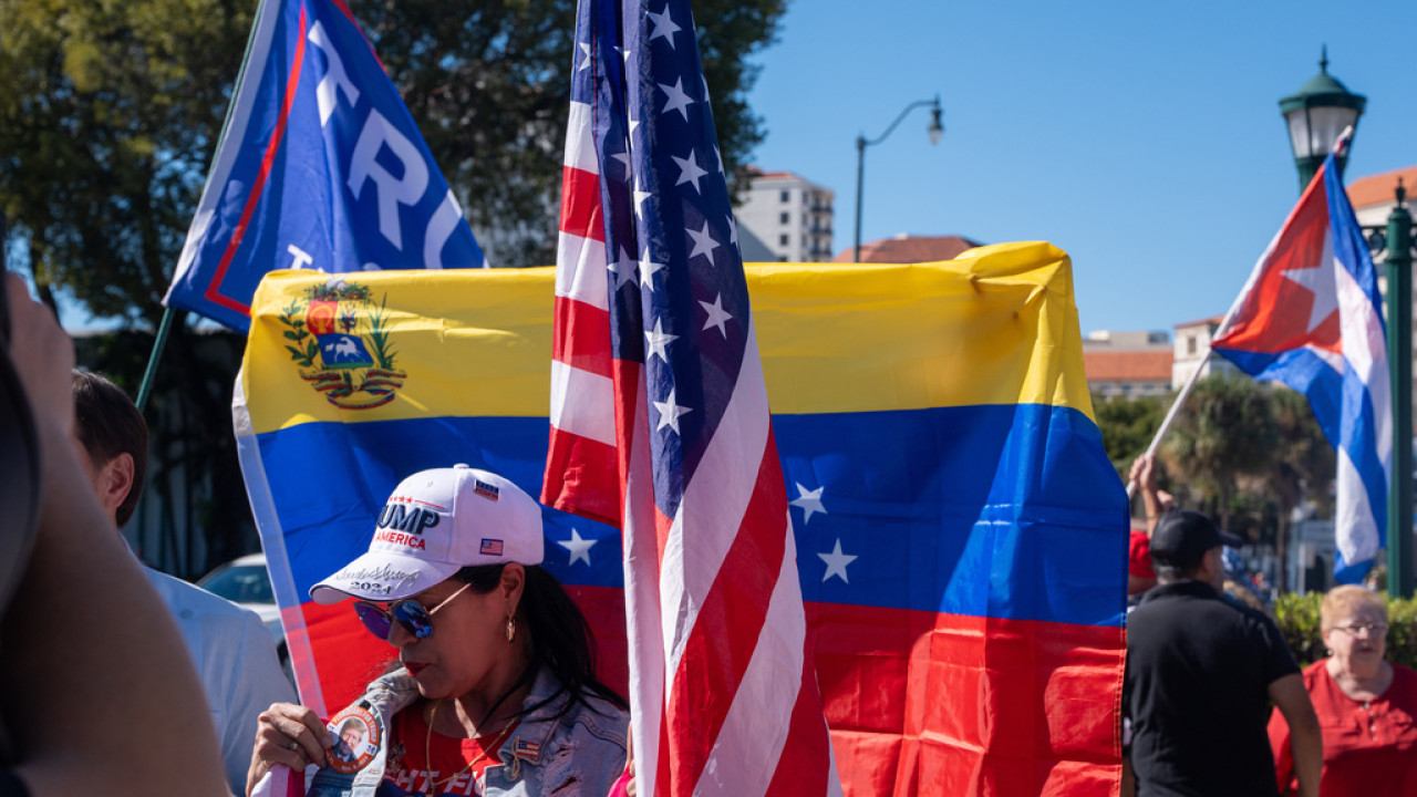 Κολομβία: Βενεζουελάνοι γιορτάζουν την «απελευθέρωση» της χώρας τους (ΒΙΝΤΕΟ)