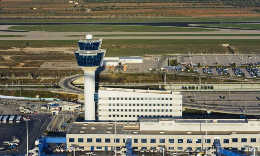 Τα σενάρια για το μπλακάουτ που έκλεισε τον εναέριο χώρο: Τι λένε οι αρμόδιοι