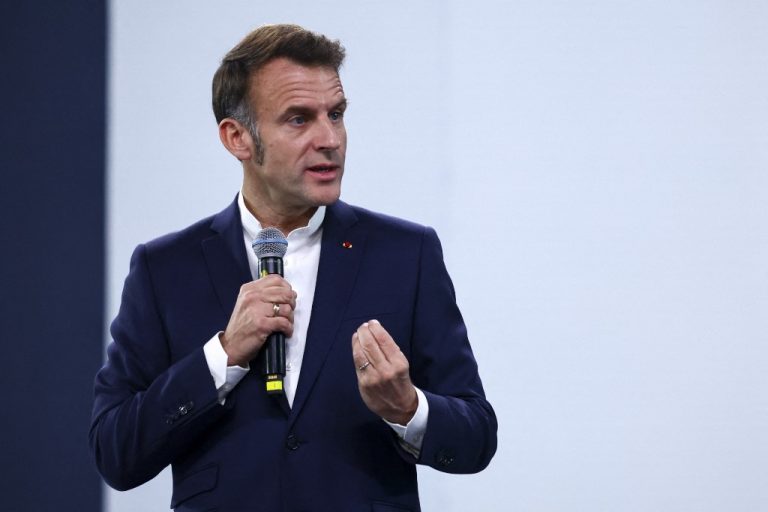 Macron: France Does Not Support or Approve Maduro's Arrest Method
