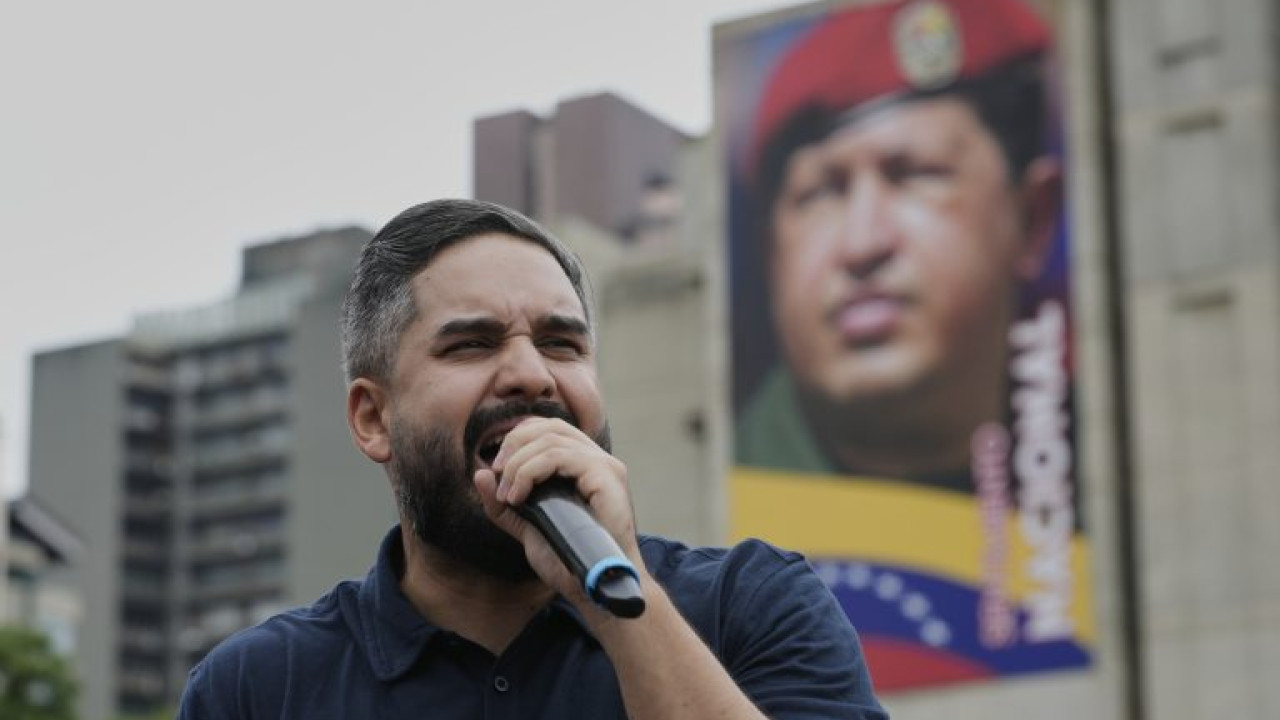 Venezuela's New Assembly Voices Support for Maduro Amid US Charges