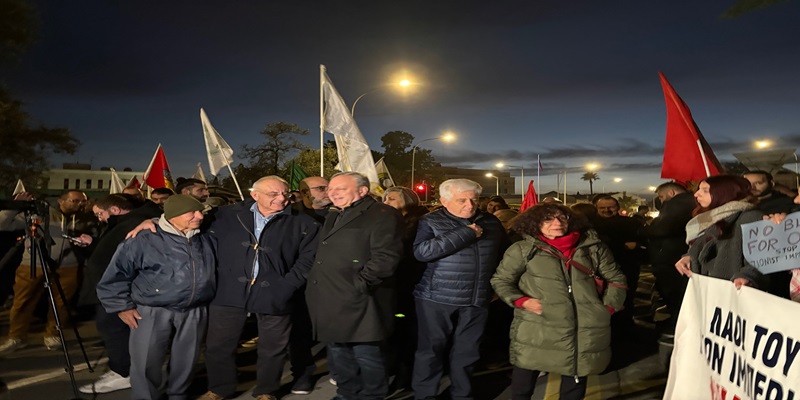 Διαμαρτυρία ΠΣΕ για την Βενεζουέλα έξω από αμερικάνικη πρεσβεία στη Λευκωσία