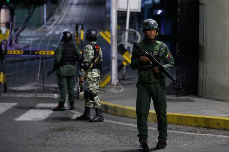 Gunfire and Drones Near Venezuelan Presidential Palace