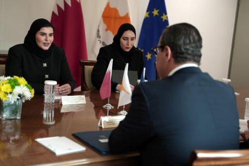 Περιφερειακές εξελίξεις και διμερή συνεργασία συζήτησαν Κόμπος - Αλ Μισντάντ