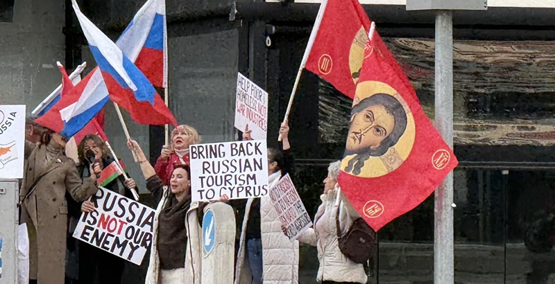 Russian Protest in Nicosia Over Zelensky's Visit