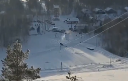 Ρωσία: Συγκλονιστικό βίντεο – Ελικόπτερο μπλέκεται σε καλώδια και συντρίβεται