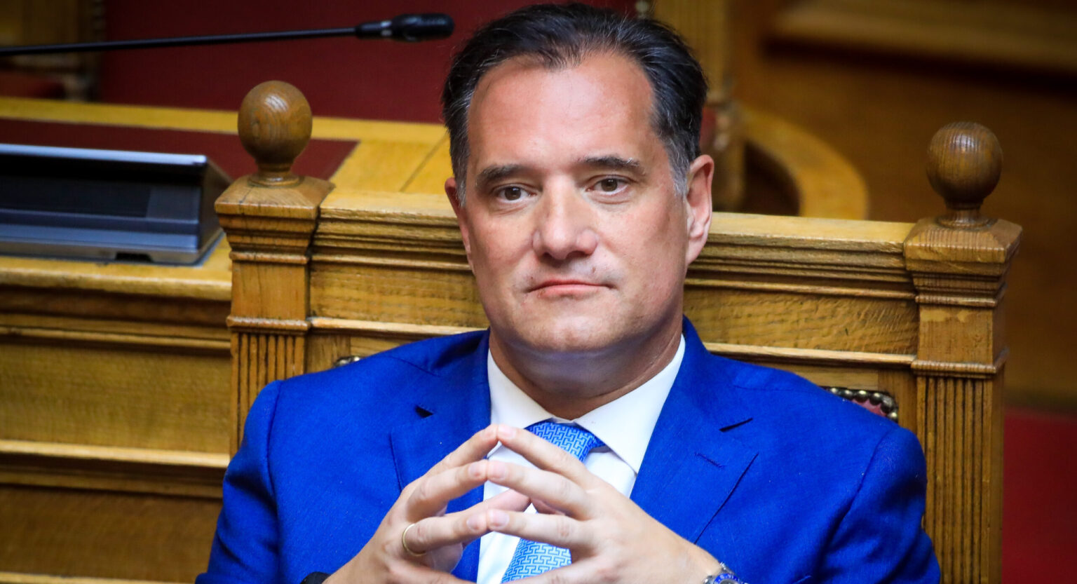 Σάλος στα Social Media: O Άδωνις αρνείται σχέση με «Νεοφιλελεύθερο» τρολ