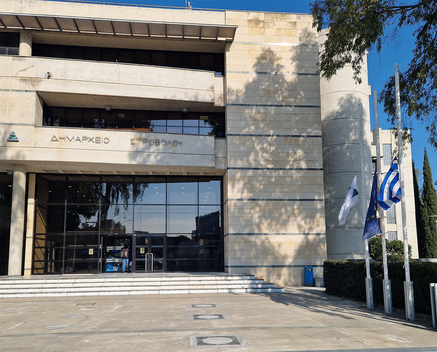 Η θέση του Δήμου Στροβόλου για τις οφειλές επιχειρηματία και τον πρώην δήμαρχο