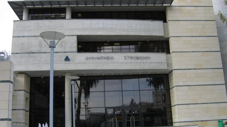 Δήμος Στροβόλου: Δεν μειώθηκε αλλά αυξήθηκε το χρέος επιχειρηματία