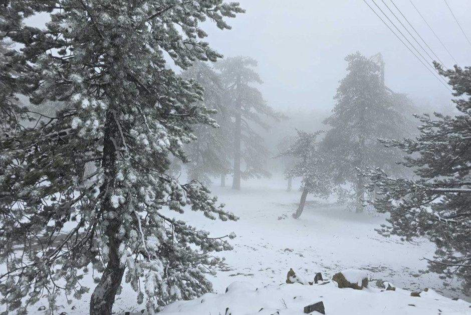 Κίτρινη προειδοποίηση: Ισχυρές καταιγίδες και χιόνια στα ορεινά