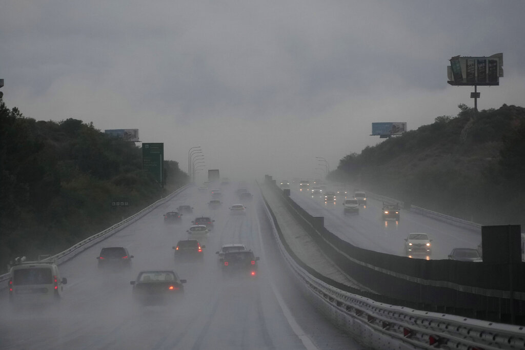 Προσοχή: Καταρρακτώδεις βροχές στον αυτοκινητόδρομο Λευκωσίας – Λεμεσού