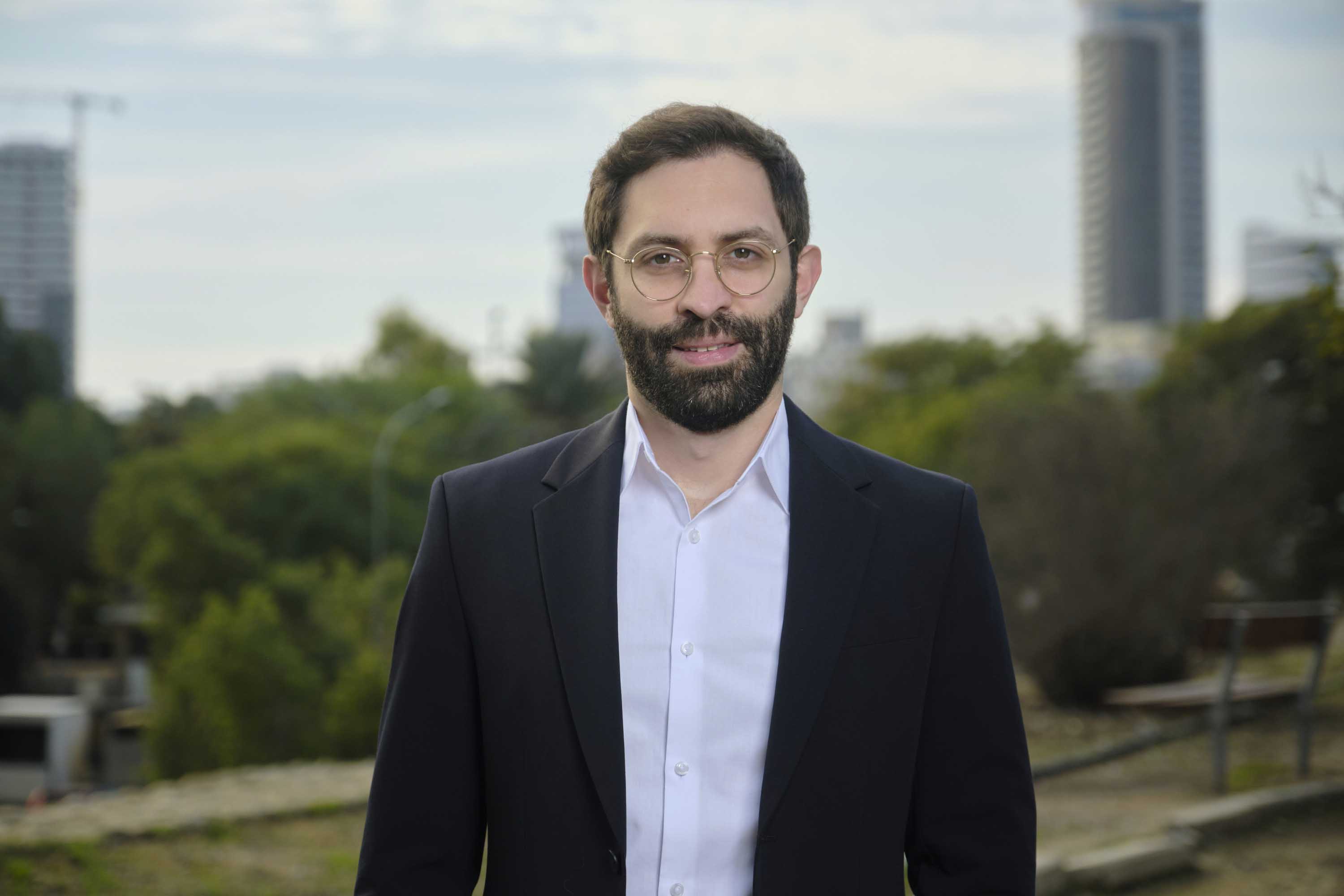 Ο Οζ Καραχάν υποψήφιος Βουλευτής στη Λευκωσία με τους Οικολόγους