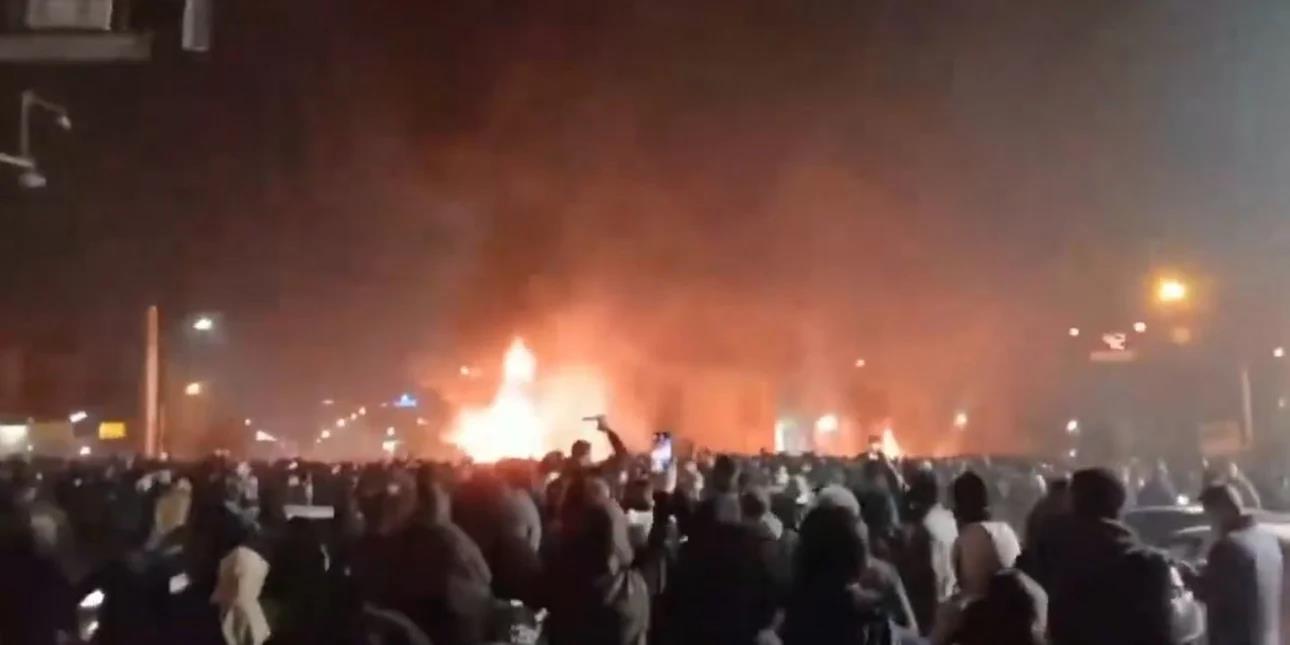 Ιράν: Διεκόπη η πρόσβαση στο διαδίκτυο λόγω «τρομοκρατικών δραστηριοτήτων»