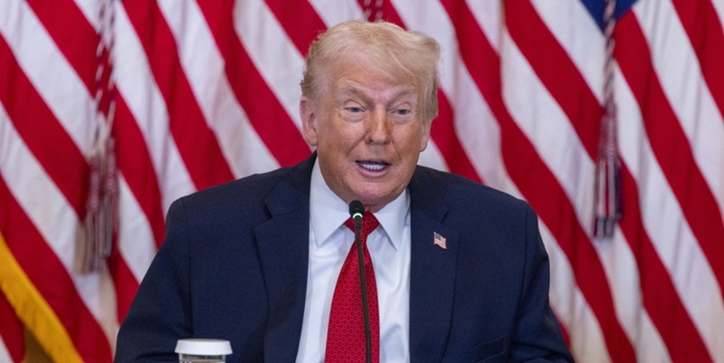 Ο Τραμπ απειλεί με δασμούς όσους διαφωνούν με τα σχέδια των ΗΠΑ για Γροιλανδία