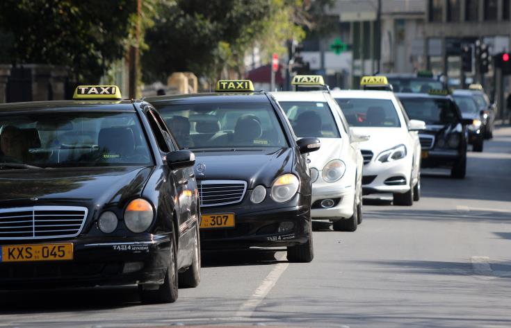 Σε 24ωρη απεργία τα ταξί την Τρίτη