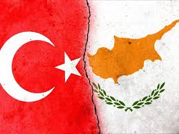 &Alpha;&iota;&phi;&nu;&iota;&delta;&iota;ά&sigma;&tau;&eta;&kappa;&epsilon; &eta; Ά&gamma;&kappa;&upsilon;&rho;&alpha; &alpha;&pi;ό &tau;&omicron; &laquo;&Sigma;&upsilon;&mu;&beta;&omicron;ύ&lambda;&iota;&omicron; &Epsilon;&iota;&rho;ή&nu;&eta;&sigmaf;&raquo;: &eta; &Kappa;ύ&pi;&rho;&omicron;&sigmaf; &sigma;&tau;&omicron; ί&delta;&iota;&omicron; &tau;&rho;&alpha;&pi;έ&zeta;&iota;