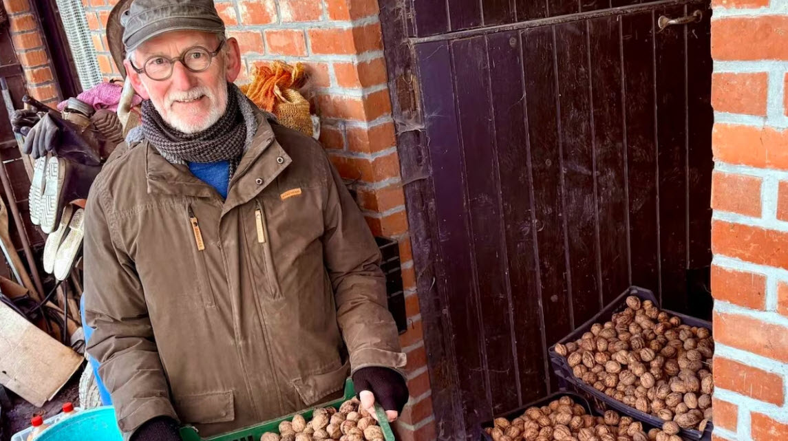 Farmer Told His Eggs are 'Hazardous Waste' Due to Garden Soil Contamination