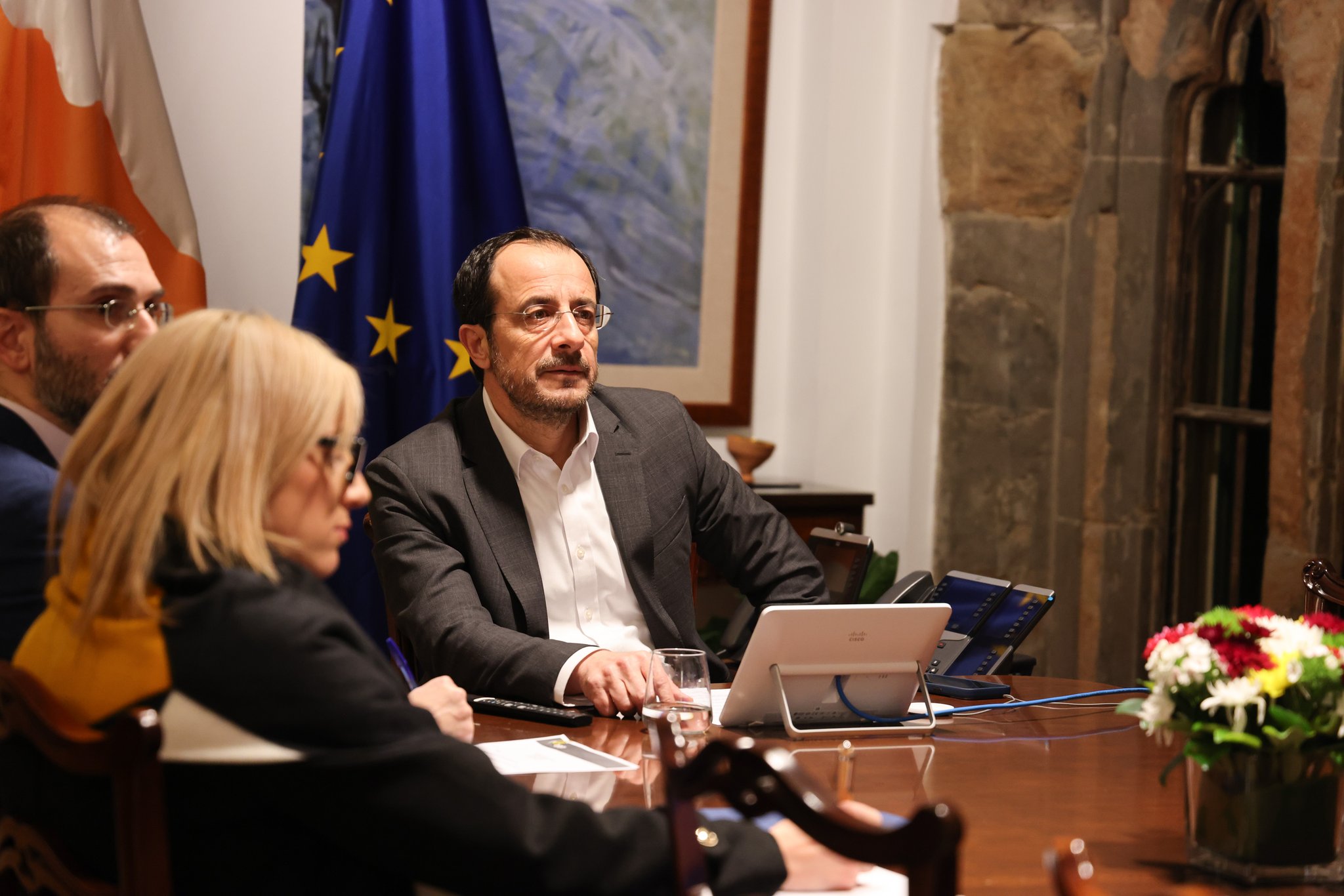 &Sigma;&epsilon; &tau;&eta;&lambda;&epsilon;&delta;&iota;ά&sigma;&kappa;&epsilon;&psi;&eta; &tau;&omicron;&upsilon; &Epsilon;&Lambda;&Kappa; &sigma;&upsilon;&mu;&mu;&epsilon;&tau;&epsilon;ί&chi;&epsilon; &omicron; &Pi;&tau;&Delta; &epsilon;&nu;ό&psi;&epsilon;&iota; έ&kappa;&tau;&alpha;&kappa;&tau;&omicron;&upsilon; &Epsilon;&upsilon;&rho;&omega;&pi;&alpha;ϊ&kappa;&omicron;ύ &Sigma;&upsilon;&mu;&beta;&omicron;&upsilon;&lambda;ί&omicron;&upsilon;