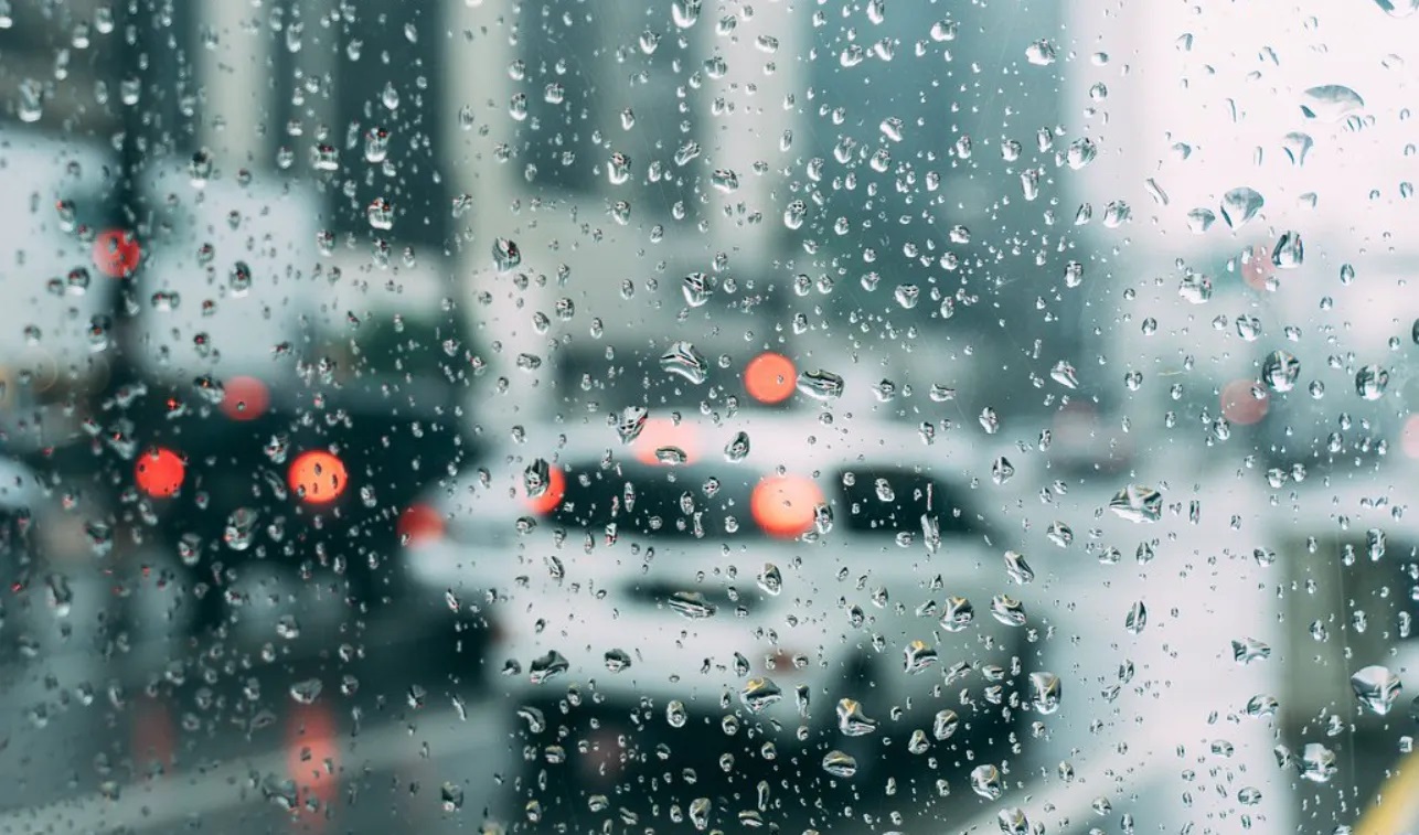 &Beta;&rho;&omicron;&chi;έ&sigmaf; &kappa;&alpha;&iota; &iota;&sigma;&chi;&upsilon;&rho;&omicron;ί ά&nu;&epsilon;&mu;&omicron;&iota; &sigma;&tau;&omicron; &sigma;&kappa;&eta;&nu;&iota;&kappa;ό &tau;&omicron;&upsilon; &kappa;&alpha;&iota;&rho;&omicron;ύ - &Chi;&iota;ό&nu;&iota;&alpha; &sigma;&tau;&omicron; &Tau;&rho;ό&omicron;&delta;&omicron;&sigmaf;