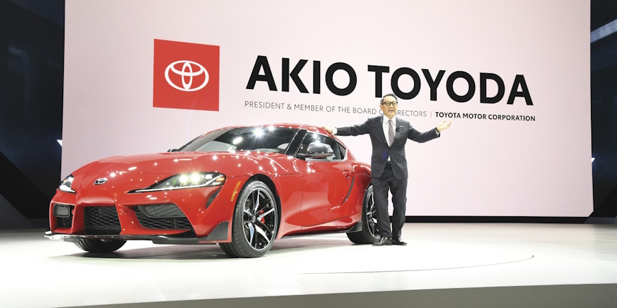 Akio Toyoda Honored with “Golden Steering Wheel”