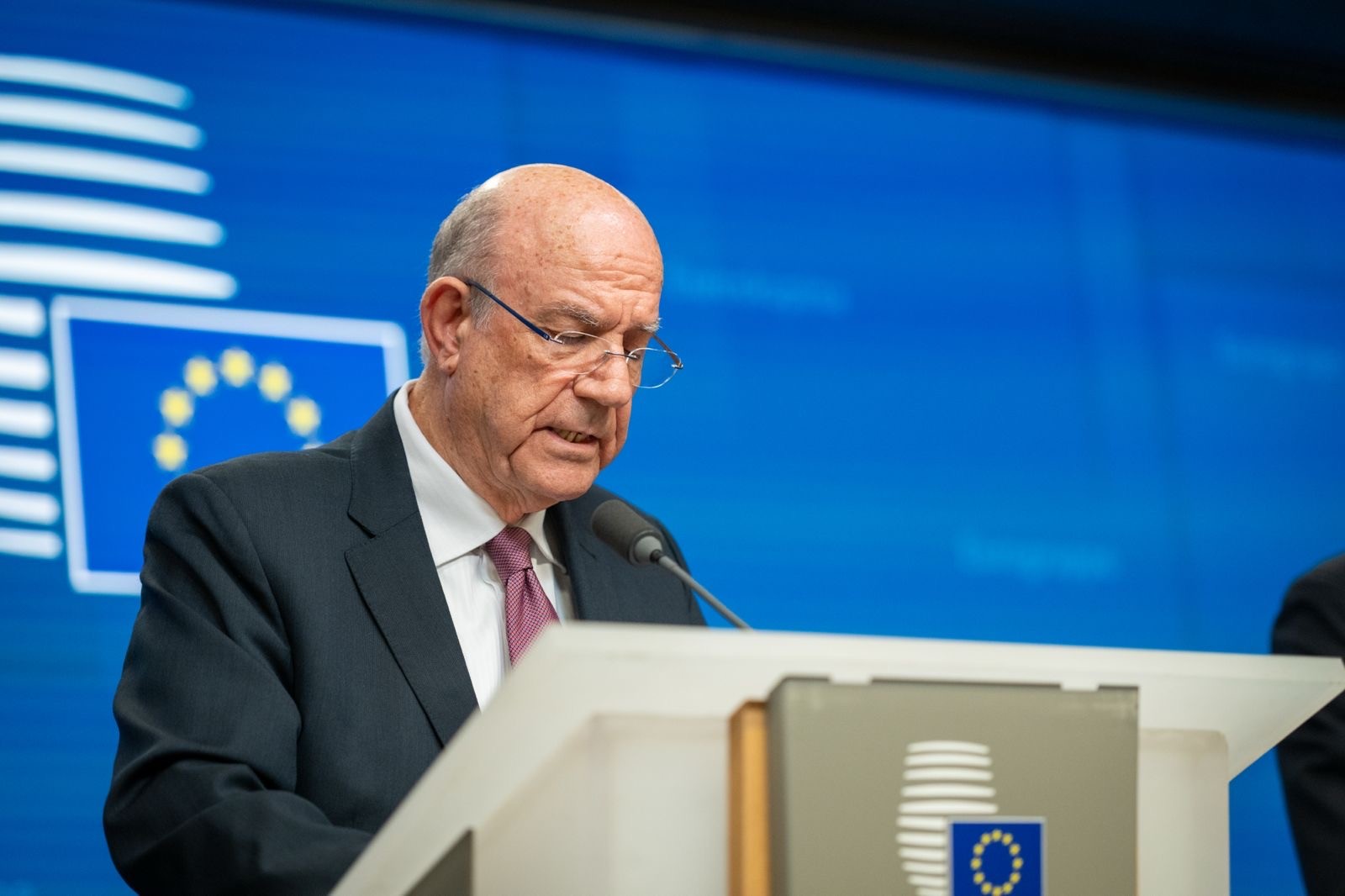 &Omicron;&iota; &pi;&rho;&omicron;&kappa;&lambda;ή&sigma;&epsilon;&iota;&sigmaf; &omicron;&iota;&kappa;&omicron;&nu;&omicron;&mu;ί&alpha;&sigmaf; &Epsilon;&Epsilon; &sigma;&tau;&omicron; &pi;&rho;ώ&tau;&omicron; &Sigma;&upsilon;&mu;&beta;&omicron;ύ&lambda;&iota;&omicron; &Upsilon;&Pi;&Omicron;&Iota;&Kappa; &epsilon;&pi;ί &Kappa;&upsilon;&pi;&rho;&iota;&alpha;&kappa;ή&sigmaf; &Pi;&rho;&omicron;&epsilon;&delta;&rho;ί&alpha;&sigmaf;