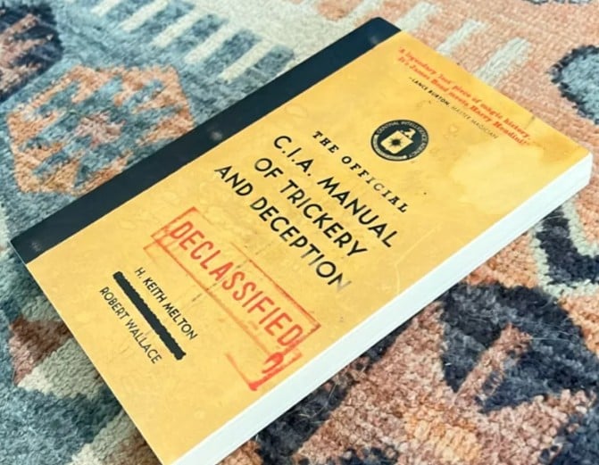 &Tau;&omicron; &sigma;&chi;έ&delta;&iota;&omicron; &tau;&eta;&sigmaf; CIA &pi;&omicron;&upsilon; &delta;ί&delta;&alpha;&xi;&epsilon; &sigma;&tau;&omicron;&upsilon;&sigmaf; &pi;&rho;ά&kappa;&tau;&omicron;&rho;&epsilon;&sigmaf; &pi;ώ&sigmaf; &nu;&alpha; &sigma;&kappa;έ&phi;&tau;&omicron;&nu;&tau;&alpha;&iota; &sigma;&alpha;&nu; &laquo;&mu;ά&gamma;&omicron;&iota;&raquo;