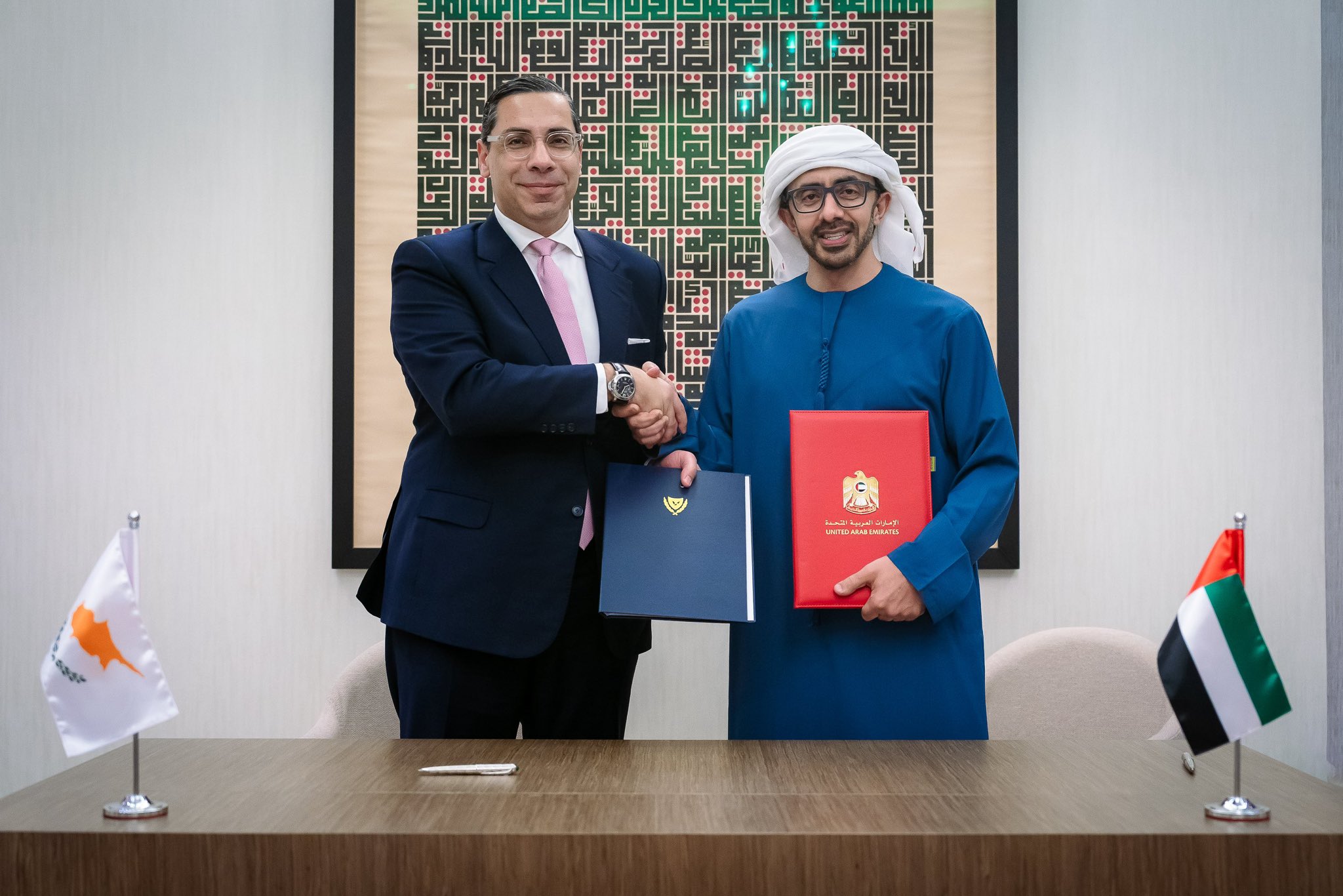 &Sigma;&upsilon;&nu;&alpha;&nu;&tau;ή&sigma;&epsilon;&iota;&sigmaf; &sigma;&epsilon; &pi;&omicron;&lambda;&iota;&tau;&iota;&kappa;ό &kappa;&alpha;&iota; &tau;&epsilon;&chi;&nu;&omicron;&kappa;&rho;&alpha;&tau;&iota;&kappa;ό &epsilon;&pi;ί&pi;&epsilon;&delta;&omicron; &eta; &upsilon;&pi;&omicron;&upsilon;&rho;&gamma;&iota;&kappa;ή &alpha;&pi;&omicron;&sigma;&tau;&omicron;&lambda;ή &sigma;&tau;&alpha; &Eta;&Alpha;&Epsilon;