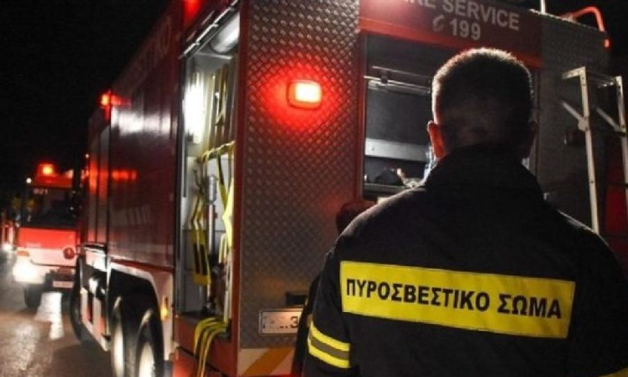 Σε κατάστημα πώλησης αυτοκινήτων η φωτιά – Εκτεταμένες ζημιές σε επτά οχήματα