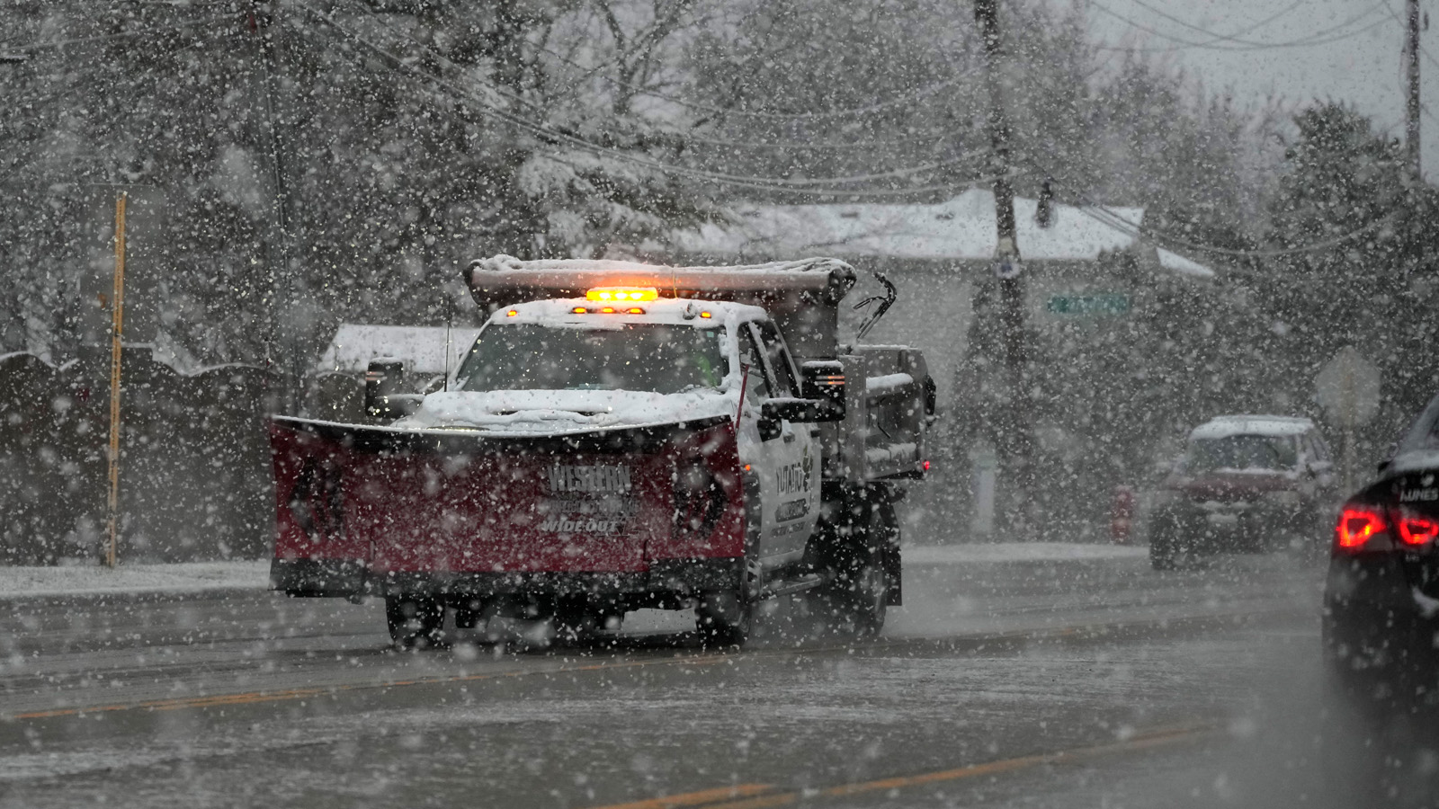 Σφοδρή καταιγίδα «παραλύει» τις ΗΠΑ – Χωρίς ρεύμα πάνω από 315.000 νοικοκυριά