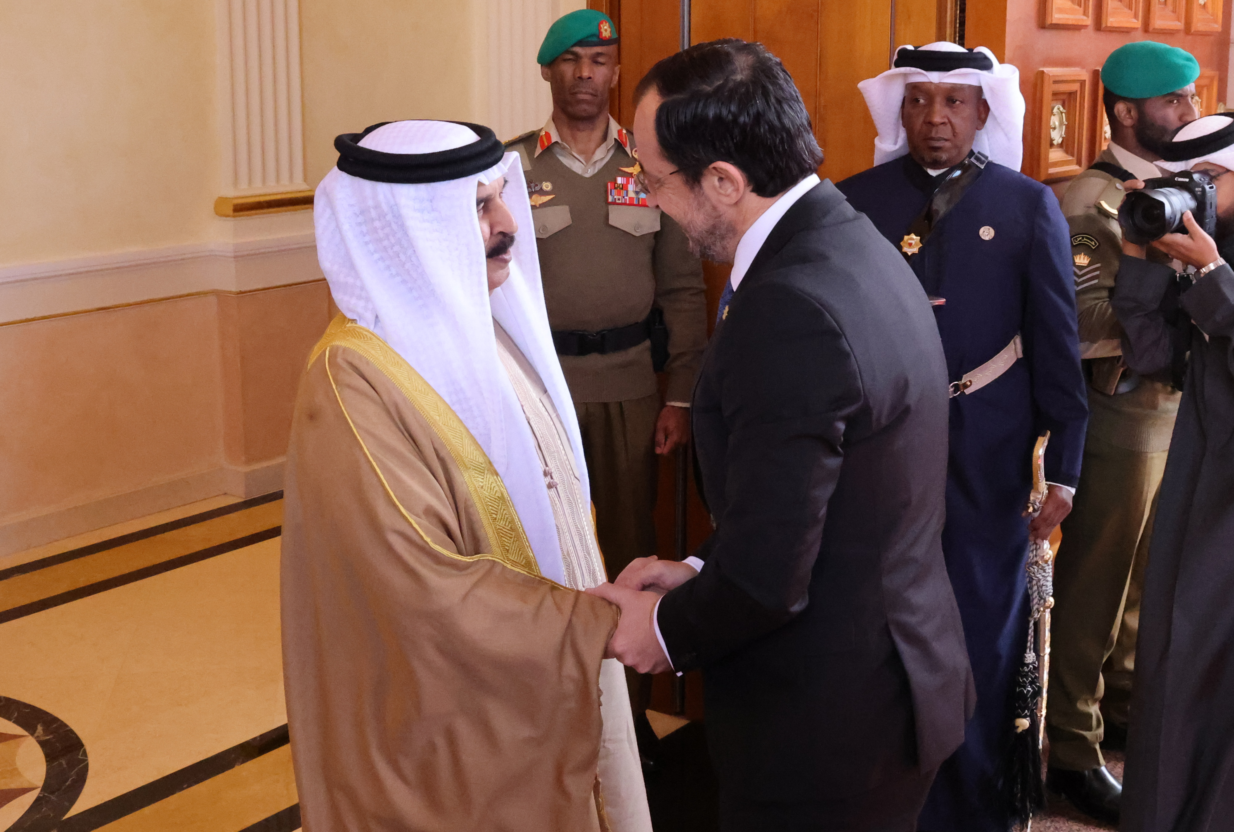 ΚΕ: Η επίσκεψη ΠτΔ στο Μπαχρέιν επιβεβαιώνει βούληση για ενίσχυση σχέσεων