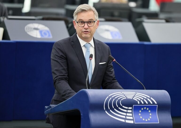 EU Commissioner: Green Line Won't Hinder Cyprus' Schengen Inclusion