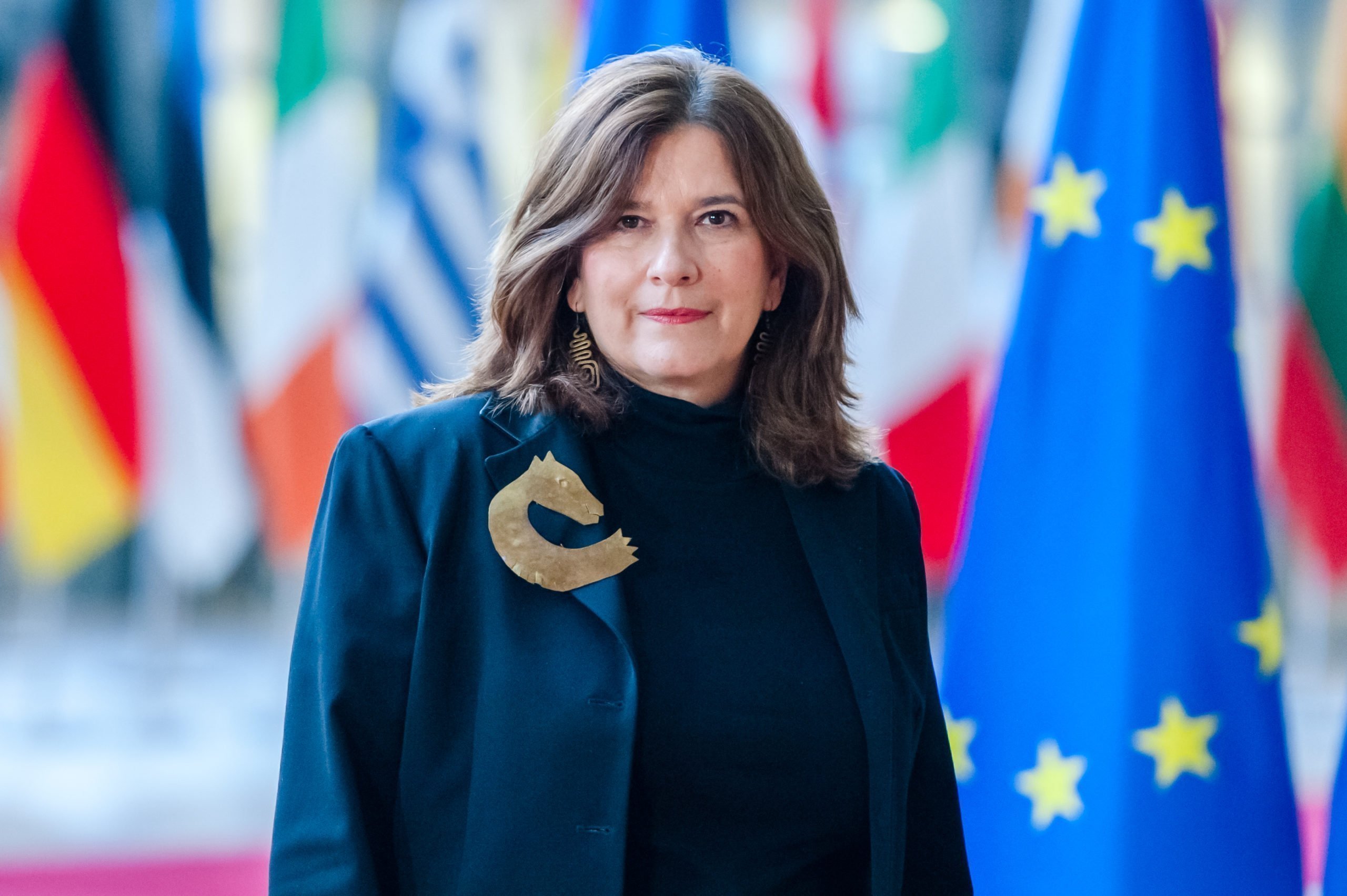 &Upsilon;&phi;. &Pi;&omicron;&lambda;&iota;&tau;&iota;&sigma;&mu;&omicron;ύ: &Tau;&iota;&sigmaf; &pi;&rho;&omicron;&tau;&epsilon;&rho;&alpha;&iota;ό&tau;&eta;&tau;&epsilon;&sigmaf; &tau;&eta;&sigmaf; &Kappa;ύ&pi;&rho;&omicron;&upsilon; &theta;&alpha; &pi;&alpha;&rho;&omicron;&upsilon;&sigma;&iota;ά&sigma;&epsilon;&iota; &epsilon;&nu;ώ&pi;&iota;&omicron;&nu; &tau;&eta;&sigmaf; CULT