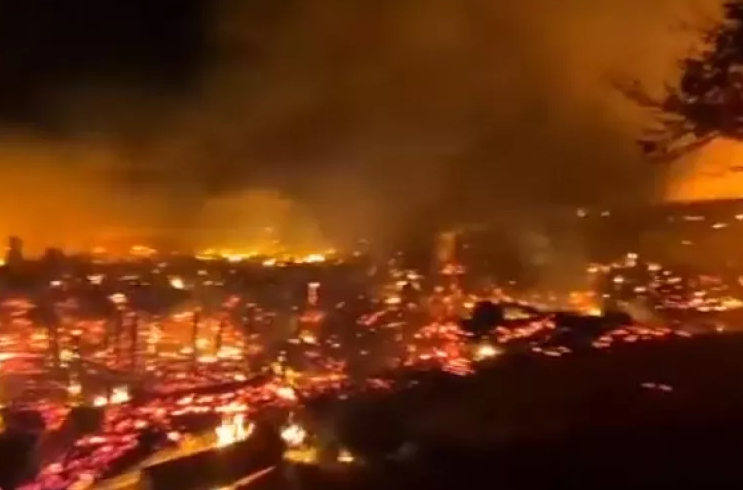 &Iota;&nu;&delta;&omicron;&nu;&eta;&sigma;ί&alpha;: &Tau;&epsilon;&rho;ά&sigma;&tau;&iota;&alpha; &pi;&upsilon;&rho;&kappa;&alpha;&gamma;&iota;ά &sigma;&epsilon; &alpha;&gamma;&omicron;&rho;ά&ndash;&Kappa;&alpha;&tau;έ&kappa;&alpha;&psi;&epsilon; &sigma;&pi;ί&tau;&iota;&alpha; &kappa;&alpha;&iota; &kappa;&alpha;&tau;&alpha;&sigma;&tau;ή&mu;&alpha;&tau;&alpha; (vids)