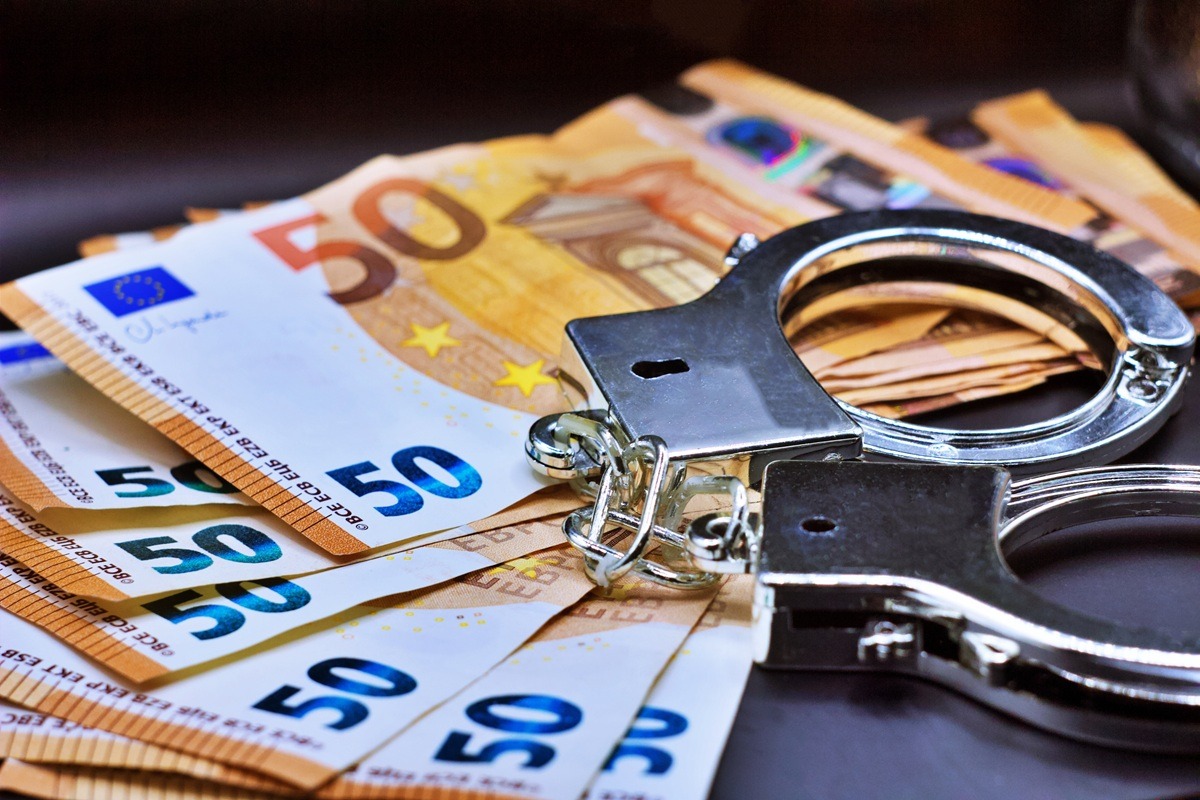 Πλήρωσε 2,000 ευρώ και του έδωσαν «μαϊμού» κινητά-Χειροπέδες σε 47χρονο