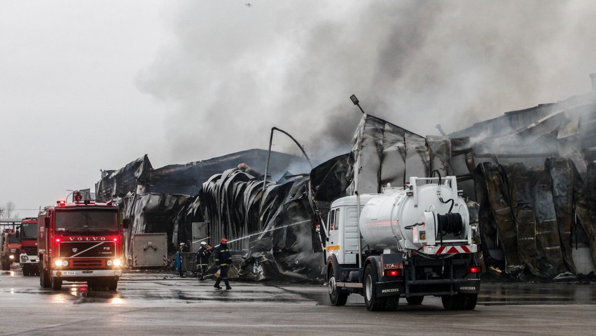&Phi;&omicron;&nu;&iota;&kappa;ή έ&kappa;&rho;&eta;&xi;&eta; &sigma;&tau;&alpha; &Tau;&rho;ί&kappa;&alpha;&lambda;&alpha;: &Beta;&alpha;&rho;ύ&tau;&alpha;&tau;&epsilon;&sigmaf; &omicron;&iota; &kappa;&alpha;&tau;&eta;&gamma;&omicron;&rho;ί&epsilon;&sigmaf; &sigma;&tau;&omicron;&upsilon;&sigmaf; 3 &sigma;&upsilon;&lambda;&lambda;&eta;&phi;&theta;έ&nu;&tau;&epsilon;&sigmaf;