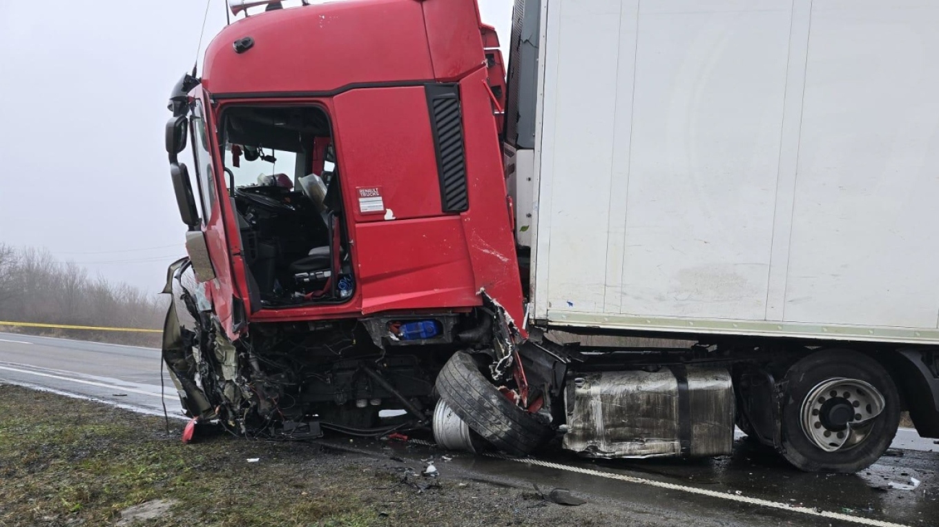 Σοκαρισμένος ο οδηγός νταλίκας που συγκρούστηκε με το βαν οπαδών του ΠΑΟΚ