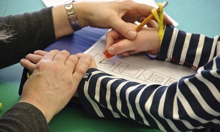 Μεγάλη καθυστέρηση στο ν/σ για ειδική εκπαίδευση, δηλώνουν Βουλευτές