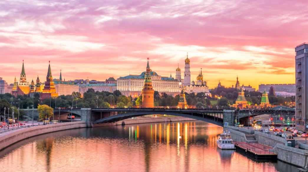 Το Κρεμλίνο καλεί ΗΠΑ και Ιράν σε διάλογο και προειδοποιεί για κινδύνους βίας