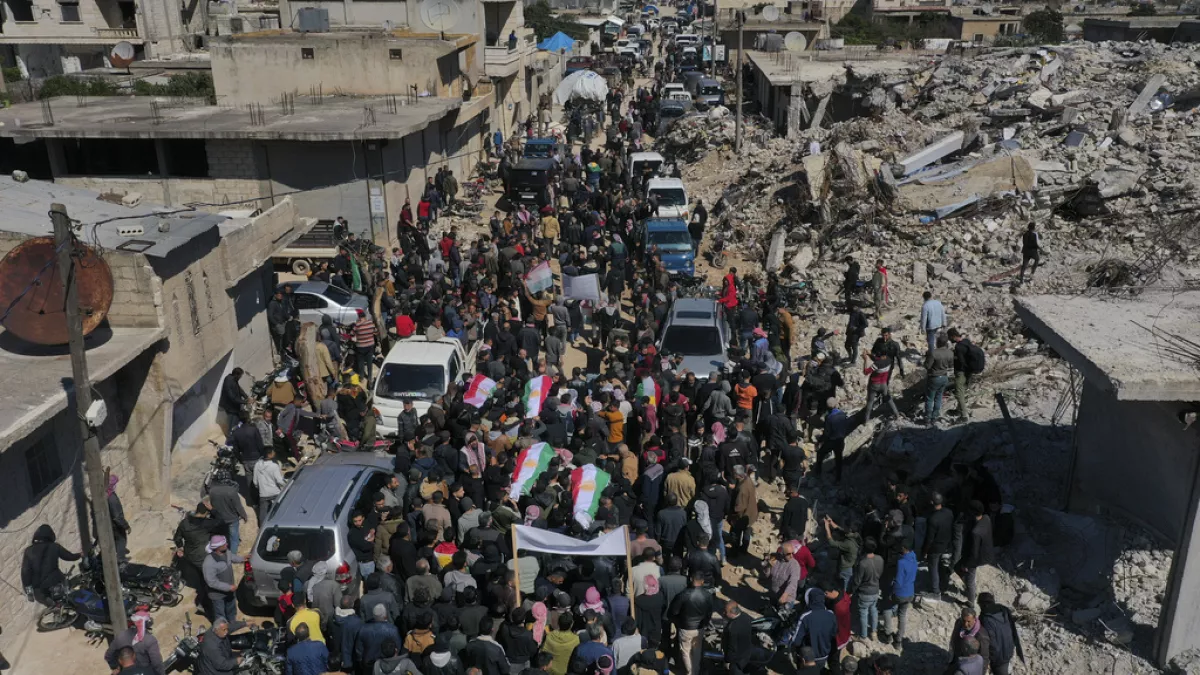 &Kappa;&omicron;ύ&rho;&delta;&omicron;&iota; &tau;&eta;&sigmaf; &Sigma;&upsilon;&rho;ί&alpha;&sigmaf;: &Alpha;&nu;&alpha;&kappa;&omicron;ί&nu;&omega;&sigma;&alpha;&nu; &sigma;&upsilon;&nu;&omicron;&lambda;&iota;&kappa;ή &sigma;&upsilon;&mu;&phi;&omega;&nu;ί&alpha; &mu;&epsilon; &tau;&eta;&nu; &Delta;&alpha;&mu;&alpha;&sigma;&kappa;ό -&Tau;&iota; &pi;&rho;&omicron;&beta;&lambda;έ&pi;&epsilon;&iota;