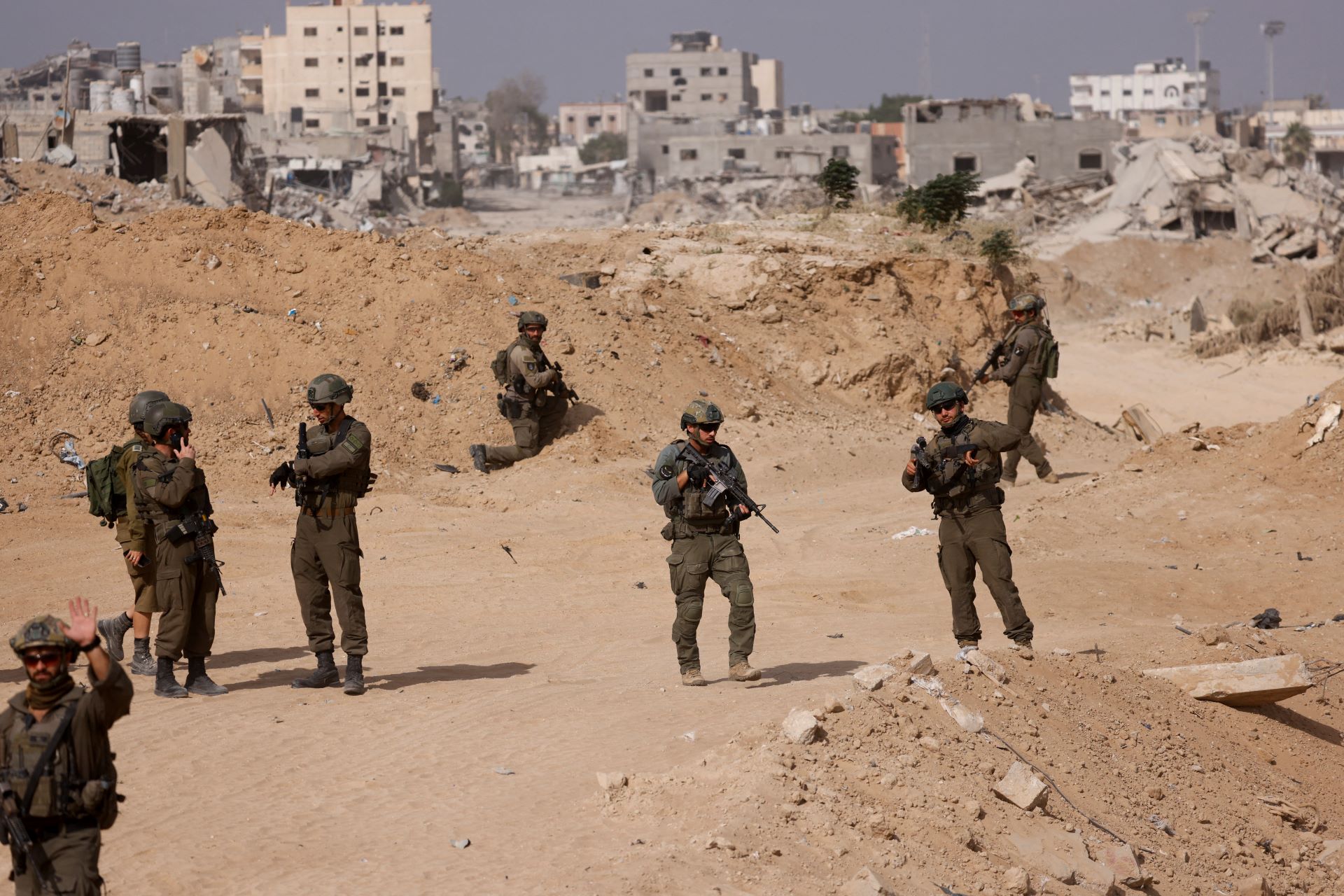 &Gamma;ά&zeta;&alpha;: &Tau;&omicron; &Iota;&sigma;&rho;&alpha;ή&lambda; &alpha;&nu;&alpha;&kappa;&omicron;ί&nu;&omega;&sigma;&epsilon; ό&tau;&iota; &laquo;&epsilon;&xi;&omicron;&upsilon;&delta;&epsilon;&tau;έ&rho;&omega;&sigma;&epsilon; &tau;&rho;&epsilon;&iota;&sigmaf; &tau;&rho;&omicron;&mu;&omicron;&kappa;&rho;ά&tau;&epsilon;&sigmaf;&raquo; &sigma;&tau;&eta; &Rho;ά&phi;&alpha;