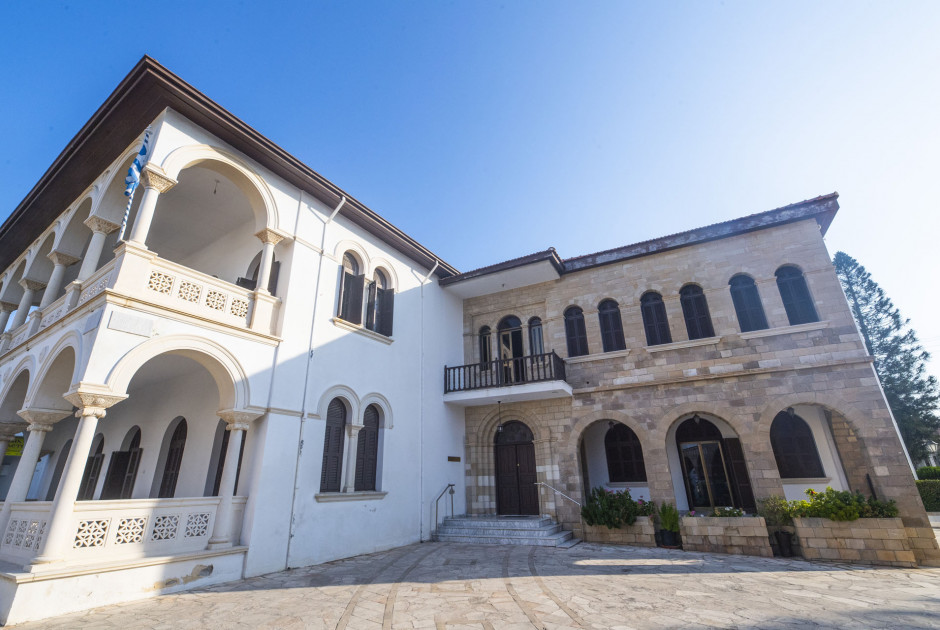 &Upsilon;&pi;&omicron;&chi;&rho;&epsilon;&omega;&tau;&iota;&kappa;ή &eta; &epsilon;&kappa;&lambda;&omicron;&gamma;ή &nu;έ&omicron;&upsilon; &Mu;&eta;&tau;&rho;&omicron;&pi;&omicron;&lambda;ί&tau;&eta; &Pi;ά&phi;&omicron;&upsilon; - &Tau;&iota; &pi;&rho;&omicron;&beta;&lambda;έ&pi;&epsilon;&iota; &tau;&omicron; &Kappa;&alpha;&tau;&alpha;&sigma;&tau;&alpha;&tau;&iota;&kappa;ό