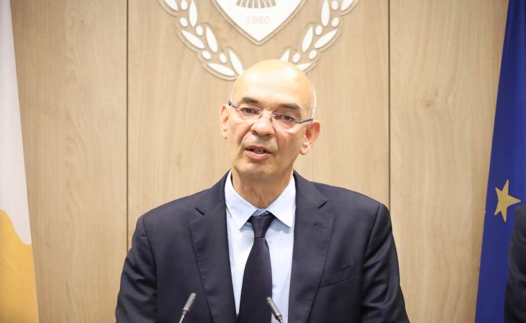 &Tau;&alpha; έ&rho;&gamma;&alpha; &sigma;&tau;&eta; &Lambda;ά&rho;&nu;&alpha;&kappa;&alpha; &sigma;&upsilon;&zeta;ή&tau;&eta;&sigma;&epsilon; &omicron; &Beta;&alpha;&phi;&epsilon;&iota;ά&delta;&eta;&sigmaf;: &laquo;&Theta;έ&lambda;&omicron;&upsilon;&mu;&epsilon; &nu;&alpha; &pi;&rho;&omicron;&chi;&omega;&rho;ή&sigma;&omicron;&upsilon;&mu;&epsilon;&raquo;