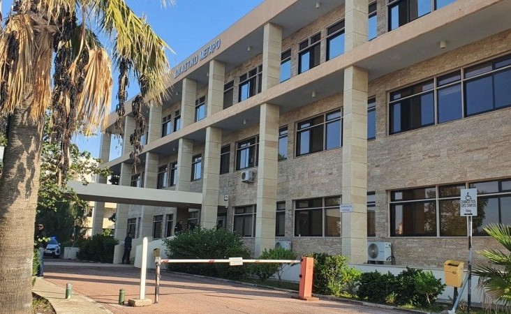 &Sigma;&epsilon; &alpha;&pi;&epsilon;&upsilon;&theta;&epsilon;ί&alpha;&sigmaf; &delta;ί&kappa;&eta; &omicron;&iota; 5 &kappa;&alpha;&tau;&eta;&gamma;&omicron;&rho;&omicron;ύ&mu;&epsilon;&nu;&omicron;&iota; &gamma;&iota;&alpha; &sigma;&upsilon;&mu;&mu;&epsilon;&tau;&omicron;&chi;ή &sigma;&epsilon; &epsilon;&gamma;&kappa;&lambda;&eta;&mu;&alpha;&tau;&iota;&kappa;ή &omicron;&rho;&gamma;ά&nu;&omega;&sigma;&eta;