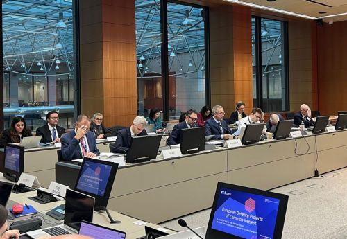 &Epsilon;&rho;&gamma;&alpha;&sigma;&tau;ή&rho;&iota;&omicron; &gamma;&iota;&alpha; ά&mu;&upsilon;&nu;&alpha; &sigma;&tau;&iota;&sigmaf; &Beta;&rho;&upsilon;&xi;έ&lambda;&lambda;&epsilon;&sigmaf; &mu;&epsilon; &pi;&rho;&omega;&tau;&omicron;&beta;&omicron;&upsilon;&lambda;ί&alpha; &Kappa;&upsilon;&pi;&rho;&iota;&alpha;&kappa;ή&sigmaf; &Pi;&rho;&omicron;&epsilon;&delta;&rho;ί&alpha;&sigmaf;