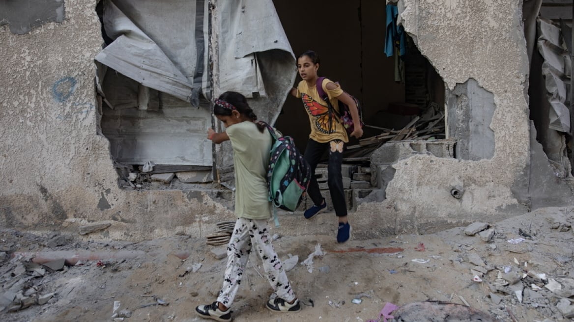 &Pi;&alpha;&lambda;&alpha;&iota;&sigma;&tau;ί&nu;&eta;: &Iota;&sigma;&rho;&alpha;&eta;&lambda;&iota;&nu;ά &pi;&lambda;ή&gamma;&mu;&alpha;&tau;&alpha; &sigma;&kappa;ό&tau;&omega;&sigma;&alpha;&nu; 12 &alpha;&nu;&theta;&rho;ώ&pi;&omicron;&upsilon;&sigmaf; &sigma;&tau;&eta; &Gamma;ά&zeta;&alpha;