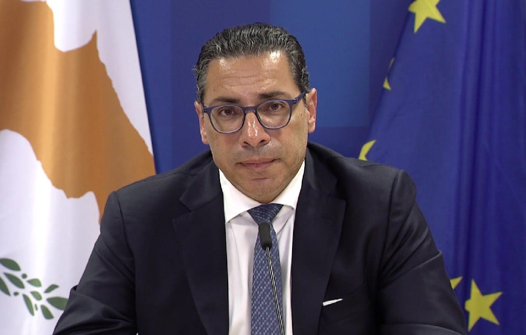 &Kappa;&omega;&nu;&sigma;&tau;&alpha;&nu;&tau;ί&nu;&omicron;&sigmaf; &Kappa;ό&mu;&pi;&omicron;&sigmaf;: &Pi;ά&epsilon;&iota; &sigma;&tau;&iota;&sigmaf; &Eta;&Pi;&Alpha; &gamma;&iota;&alpha; &epsilon;&pi;ί&sigma;&kappa;&epsilon;&psi;&eta; &epsilon;&rho;&gamma;&alpha;&sigma;ί&alpha;&sigmaf;