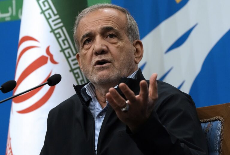 WSJ: &Omicron;&iota; &Eta;&Pi;&Alpha; έ&tau;&omicron;&iota;&mu;&epsilon;&sigmaf; &gamma;&iota;&alpha; &pi;&epsilon;&rho;&iota;&omicron;&rho;&iota;&sigma;&mu;έ&nu;&alpha; &pi;&lambda;ή&gamma;&mu;&alpha;&tau;&alpha; &kappa;&alpha;&tau;ά &Iota;&rho;ά&nu;