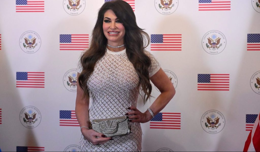 &Gamma;&kappa;ί&lambda;&phi;&omicron;ϊ&lambda;: &Alpha;&pi;&omicron;&kappa;ά&lambda;&upsilon;&psi;&epsilon; ό&tau;&iota; &omicron; &Nu;&tau;ό&nu;&alpha;&lambda;&nu;&tau; &Tau;&rho;&alpha;&mu;&pi; &theta;&alpha; &epsilon;&pi;&iota;&sigma;&kappa;&epsilon;&phi;&theta;&epsilon;ί &tau;&eta;&nu; &Epsilon;&lambda;&lambda;ά&delta;&alpha;