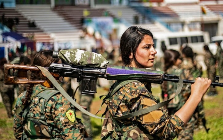 Οι Κούρδισσες της YPJ αρνούνται να καταθέσουν τα όπλα στη Συρία