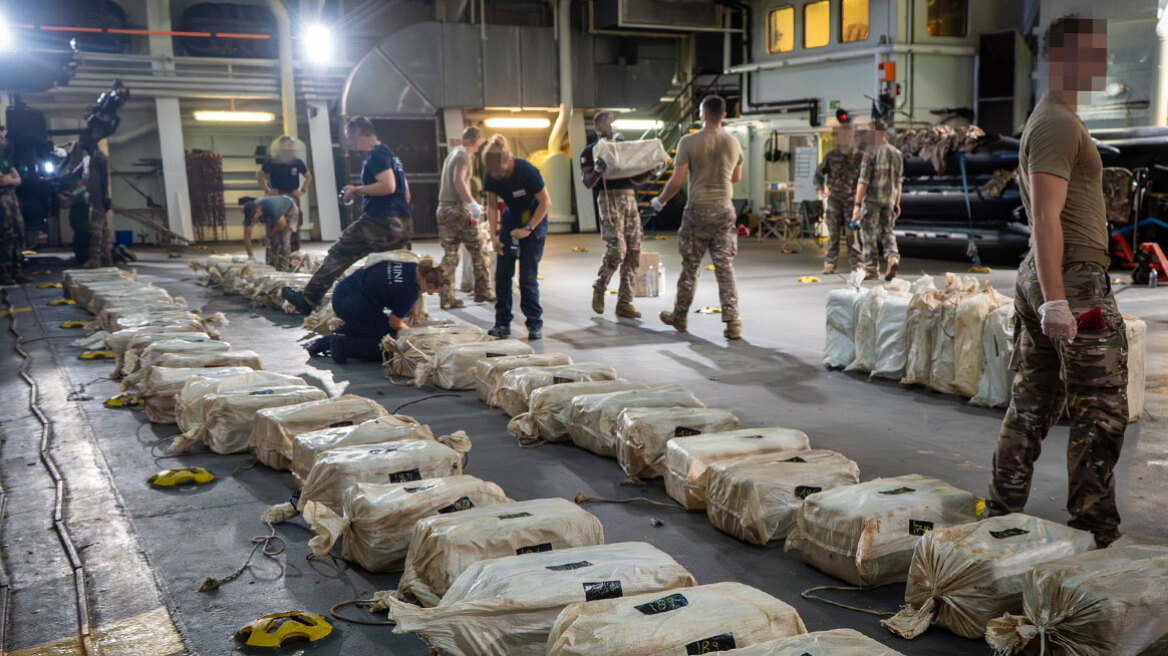 Το γαλλικό πολεμικό ναυτικό κατάσχεσε 4,2 τόνους κοκαΐνης στην Πολυνησία